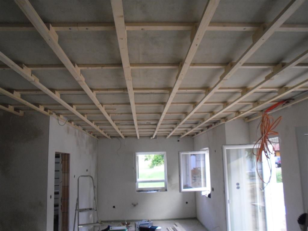 Unterkonstruktion für Decke in Wohn/Esszimmer/Küche fertig ...